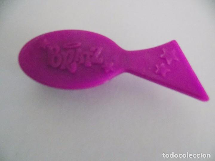 Barbie y Ken: peine para mu&ntilde;eca bratz - Foto 1