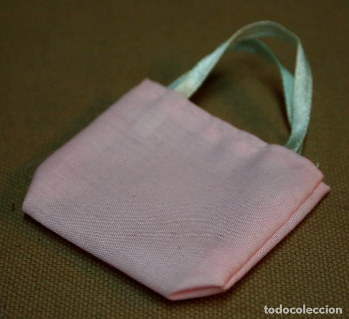 Barbie y Ken: ROPA Y COMPLEMENTOS DE MU&Ntilde;ECA MODERNA EXTRANJERA, BOLSO, BARBIE - Foto 1