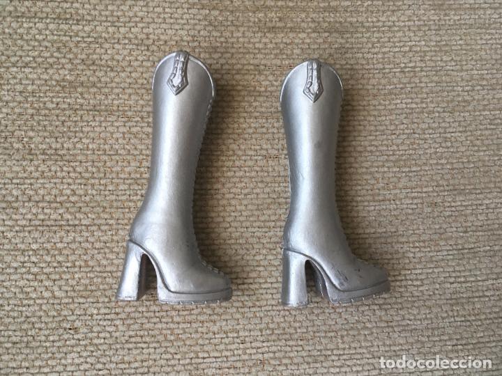 Barbie y Ken: BOTAS PARA BARBIE - Foto 1