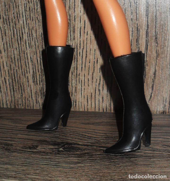 Barbie y Ken: Botas para Mu&ntilde;eca Barbie Mattel - Foto 1