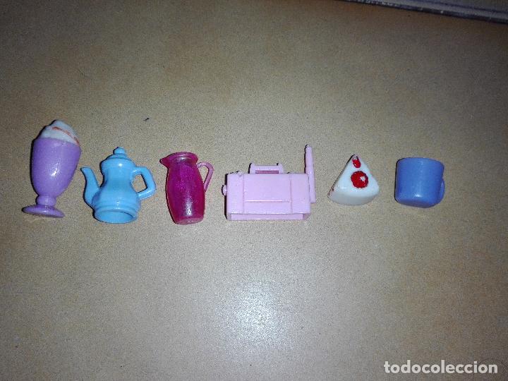 Barbie y Ken: Lote accesorios de mu&ntilde;eca barbie cnn2 - Foto 2