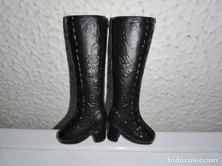 Barbie y Ken: Botas para mu&ntilde;eca barbie ncl - Foto 1