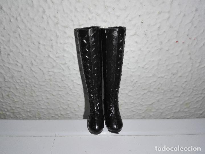 Barbie y Ken: Botas para mu&ntilde;eca barbie ncl - Foto 2