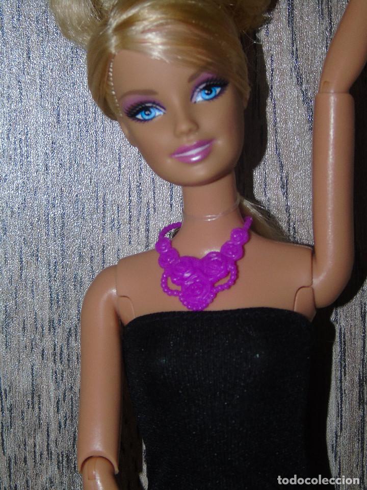Barbie y Ken: Collar de mu&ntilde;eca barbie - Foto 1