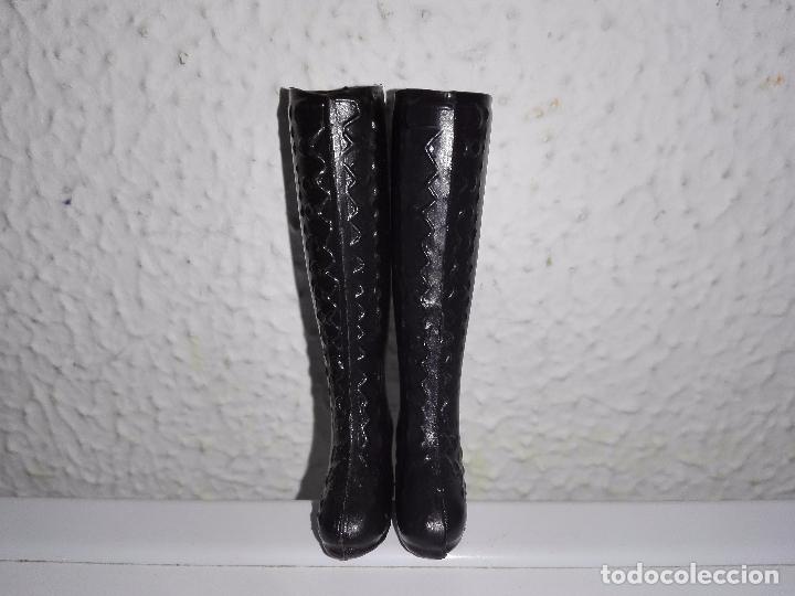 Barbie y Ken: Botas para mu&ntilde;eca barbie ucn - Foto 3