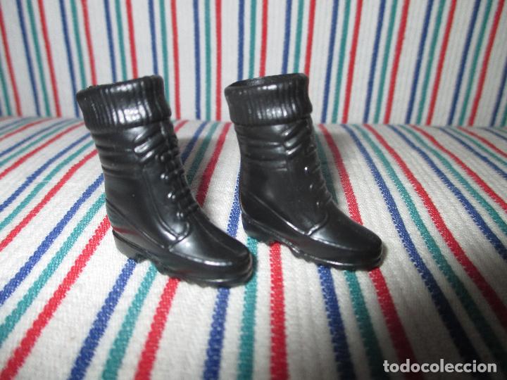 Barbie y Ken: BOTAS BARBIE - Foto 1