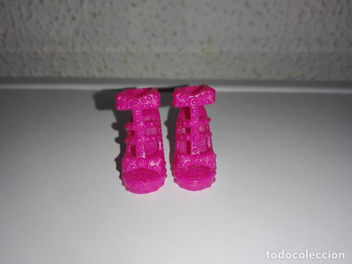 Barbie y Ken: Zapatos de mu&ntilde;eca barbie - Foto 2