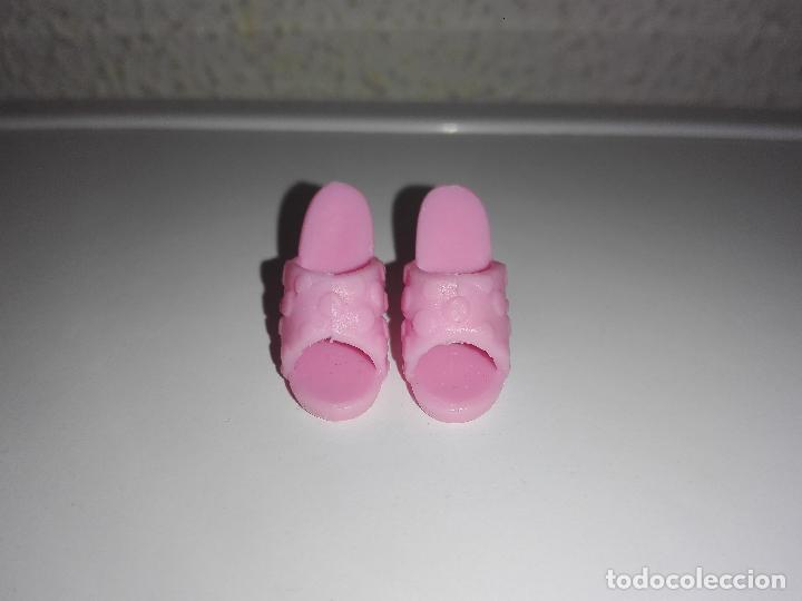 Barbie y Ken: Zapatos de mu&ntilde;eca barbie - Foto 2