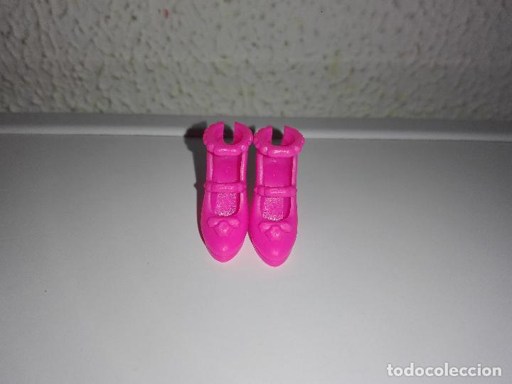Barbie y Ken: Zapatos de mu&ntilde;eca barbie - Foto 2
