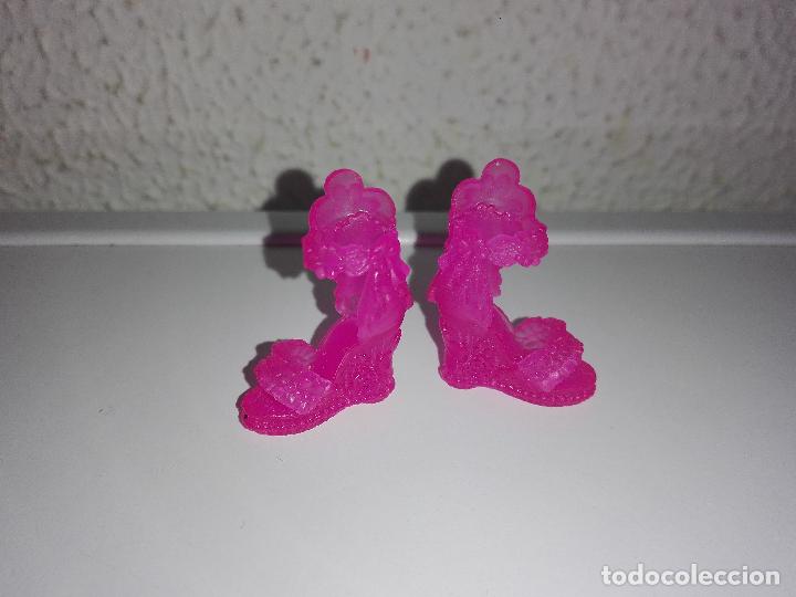 Barbie y Ken: Zapatos de mu&ntilde;eca barbie - Foto 1