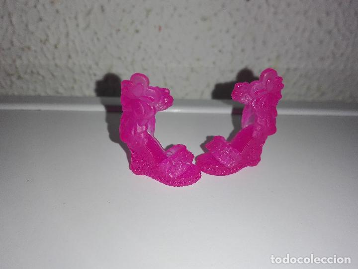 Barbie y Ken: Zapatos de mu&ntilde;eca barbie - Foto 3
