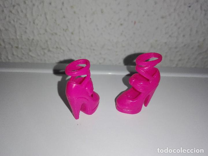 Barbie y Ken: Zapatos de mu&ntilde;eca barbie - Foto 3