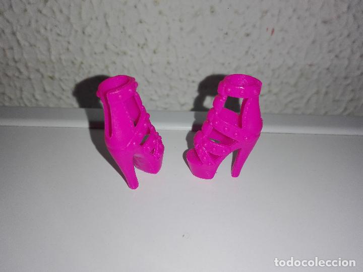 Barbie y Ken: Zapatos de mu&ntilde;eca barbie - Foto 3