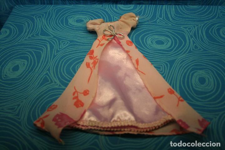 Barbie y Ken: VESTIDO ORIGINAL BARBIE - Foto 2