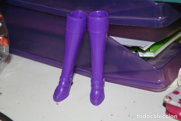 Barbie y Ken: botas mu&ntilde;eca barbie - Foto 1