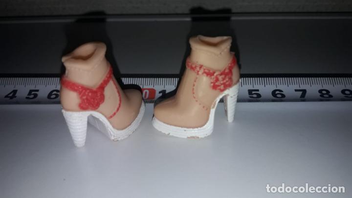 Barbie y Ken: Zapatos de Mu&ntilde;eca barbie - Foto 2