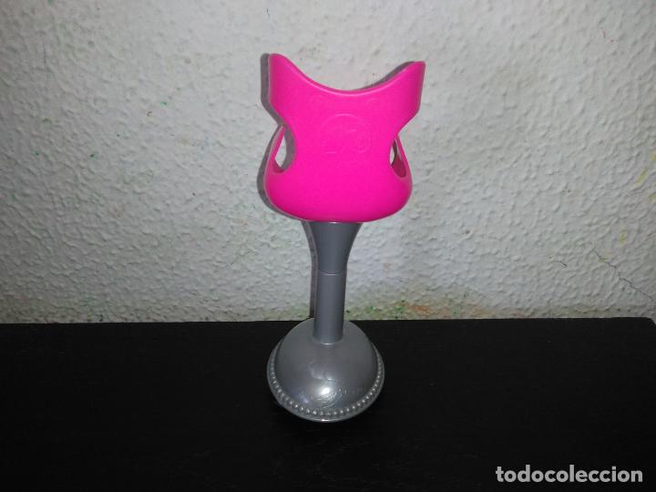 Barbie y Ken: Silla de mu&ntilde;eca Barbie - Foto 4