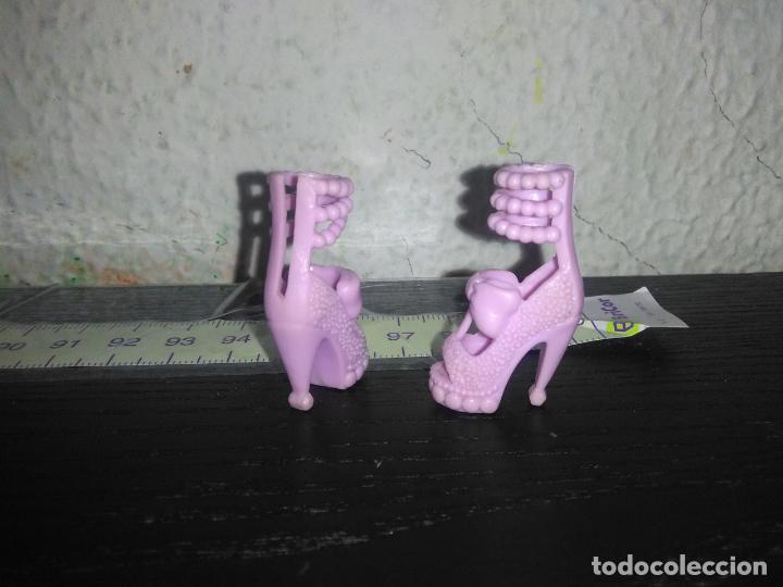 Barbie y Ken: Zapatos de mu&ntilde;eca Barbie - Foto 3