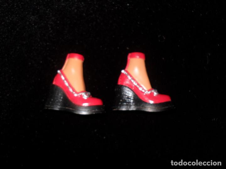 Barbie y Ken: Ropa zapatos de mu&ntilde;eca myscene - Foto 1