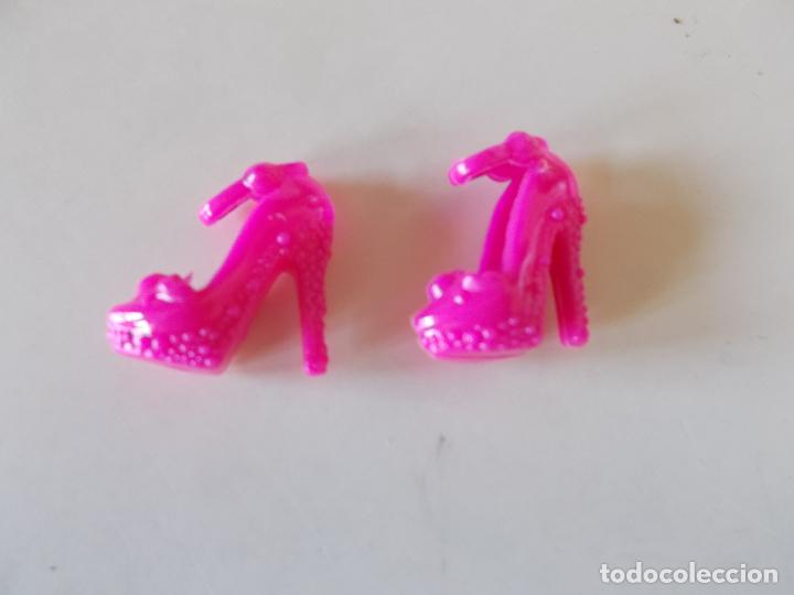 Barbie y Ken: Zapatos para Barbie - Foto 1