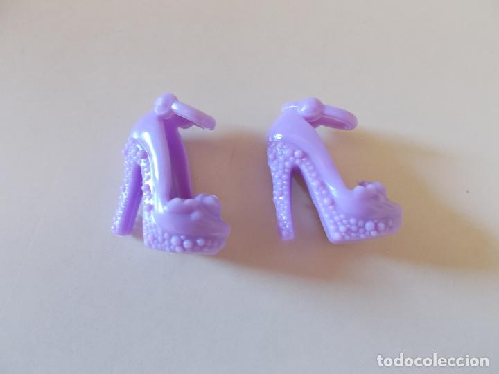Barbie y Ken: Zapatos para Barbie - Foto 1