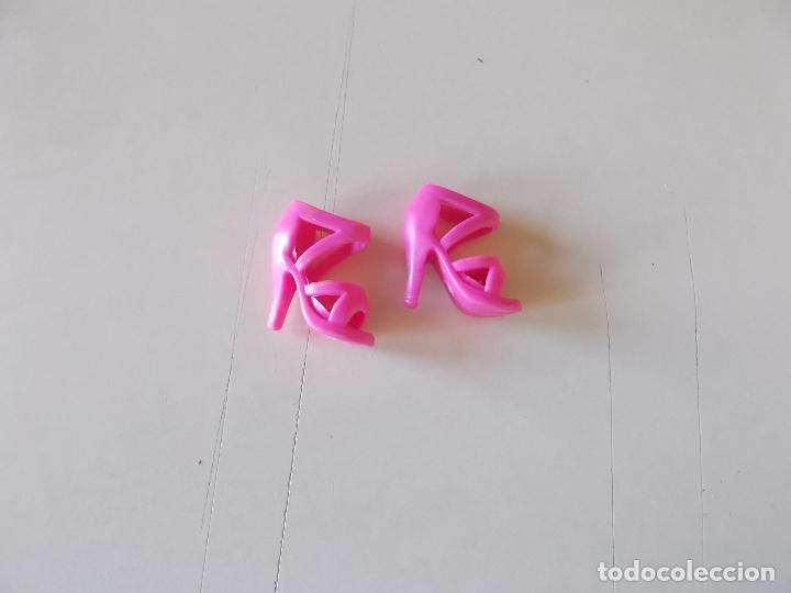 Barbie y Ken: Zapatos para Barbie - Foto 1