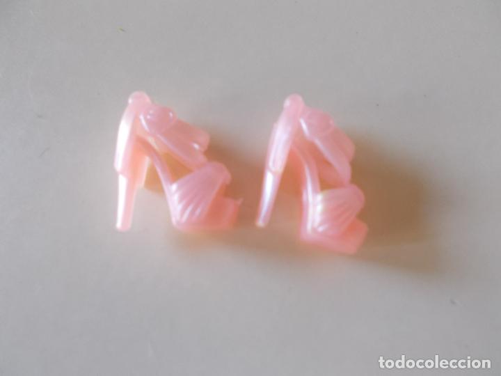 Barbie y Ken: Zapatos para Barbie - Foto 1