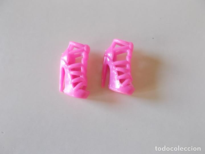 Barbie y Ken: Zapatos para Barbie - Foto 1