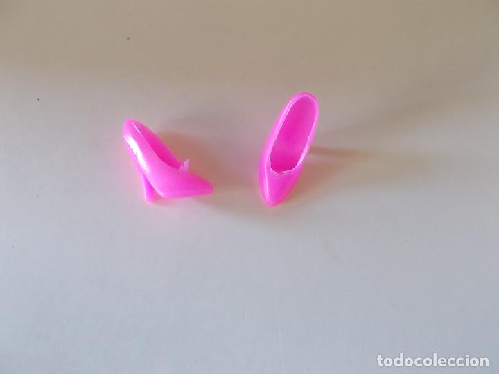 Barbie y Ken: Zapatos para Barbie - Foto 1