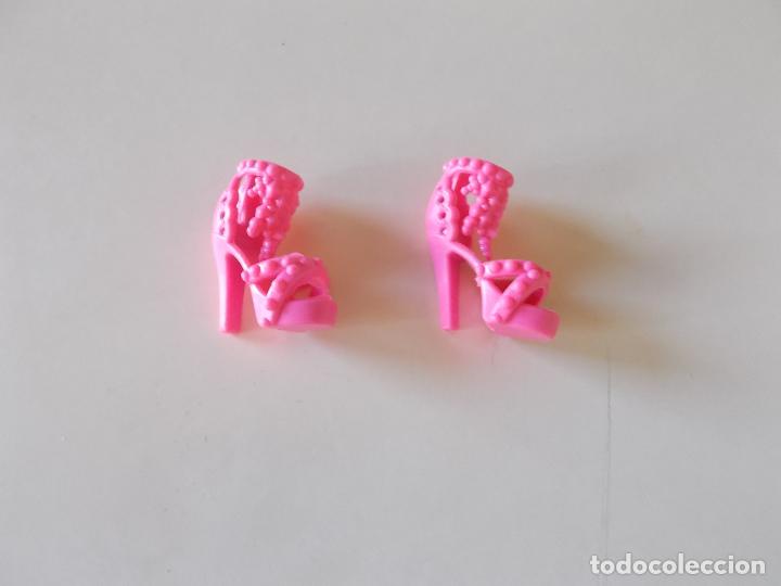 Barbie y Ken: Zapatos para Barbie - Foto 1