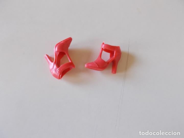 Barbie y Ken: Zapatos para Barbie - Foto 1