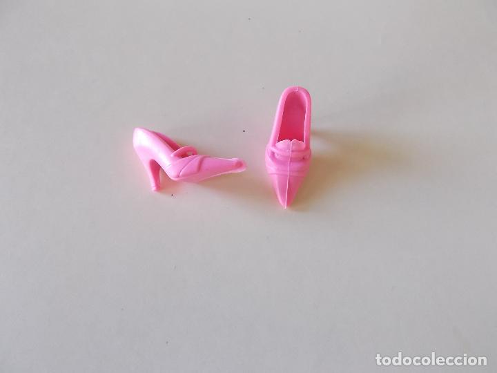 Barbie y Ken: Zapatos para Barbie - Foto 1