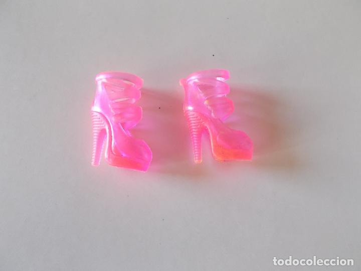 Barbie y Ken: Zapatos para Barbie - Foto 1