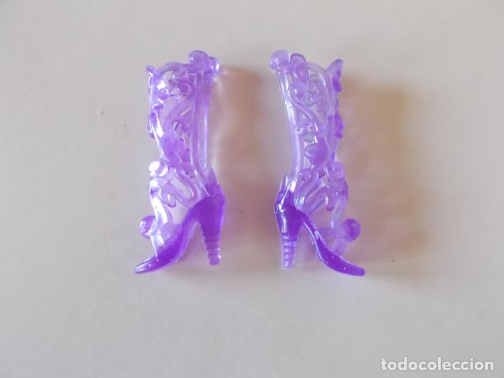 Barbie y Ken: Botas para Barbie - Foto 1