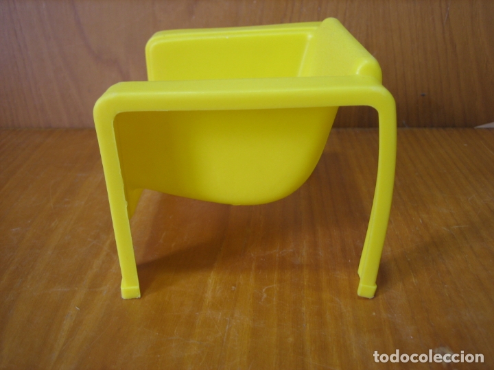 Barbie y Ken: Antiguo sill&oacute;n  para mu&ntilde;eca Barbie - Foto 2