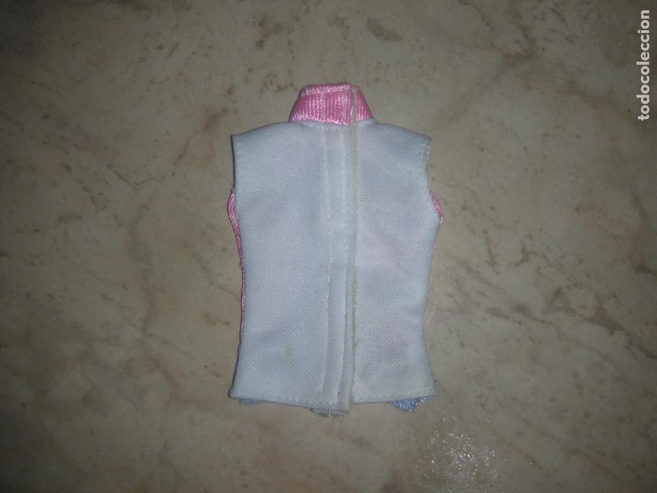 Barbie y Ken: Camisa para mu&ntilde;eca barbie - Foto 2