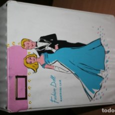 Barbie y Ken: ANTIGUO MALETIN MUÑECA TIPO BARBIE FASHION DOLL WARDROBE CASE . Lote 179094670