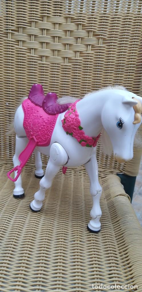 Barbie y Ken: Caballo de mu&ntilde;eca BARBIE - Foto 1
