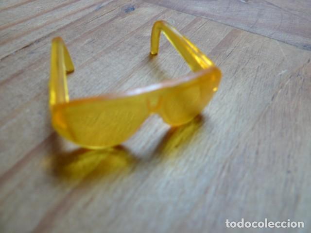 Barbie y Ken: Gafas amarillas. Barbie - Foto 3