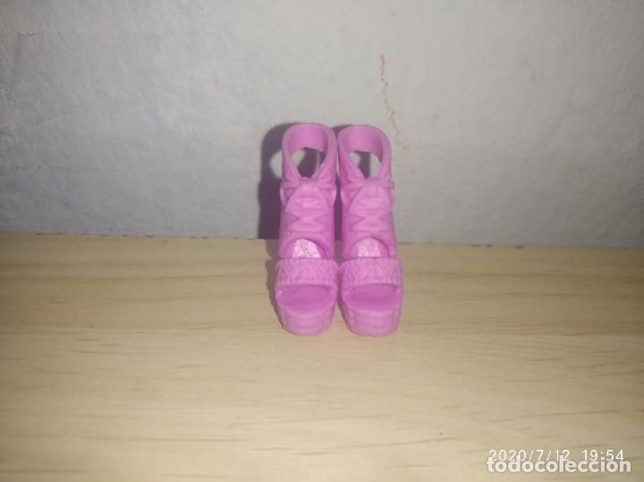 Barbie y Ken: Zapatos de mu&ntilde;eca barbie - Foto 2