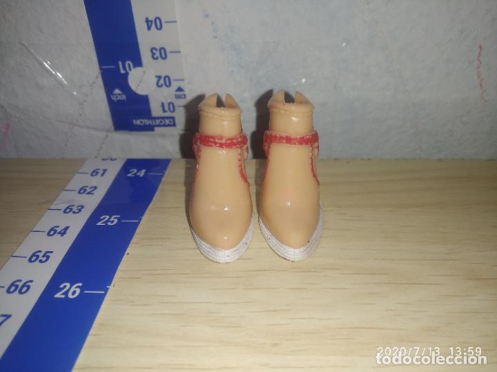 Barbie y Ken: Zapatos de mu&ntilde;eca barbie - Foto 2