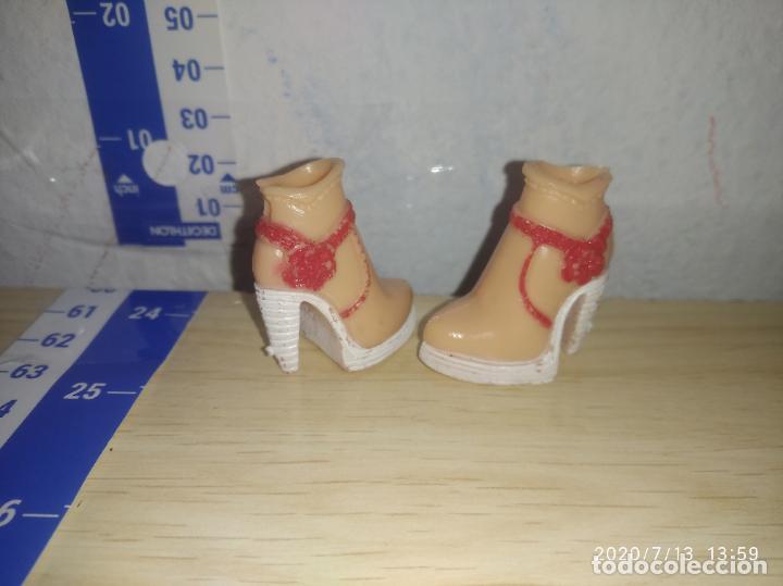 Barbie y Ken: Zapatos de mu&ntilde;eca barbie - Foto 3