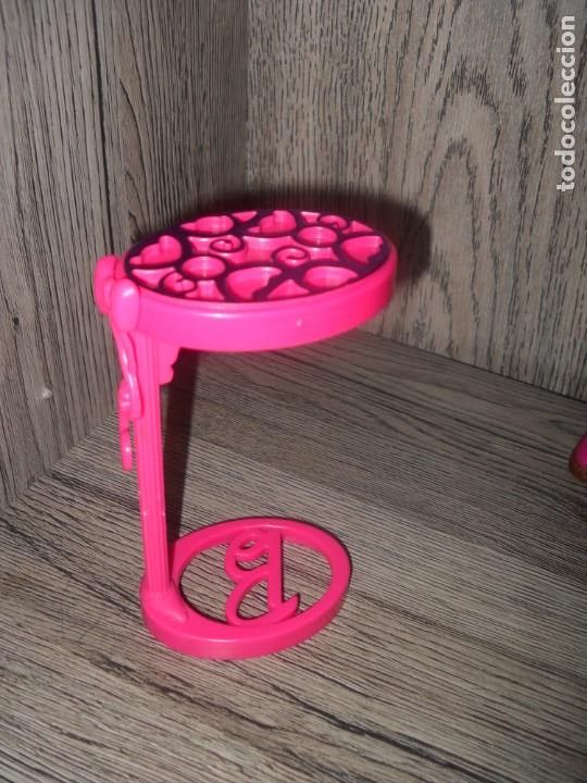 Barbie y Ken: mesa de Mu&ntilde;eca barbie - Foto 1