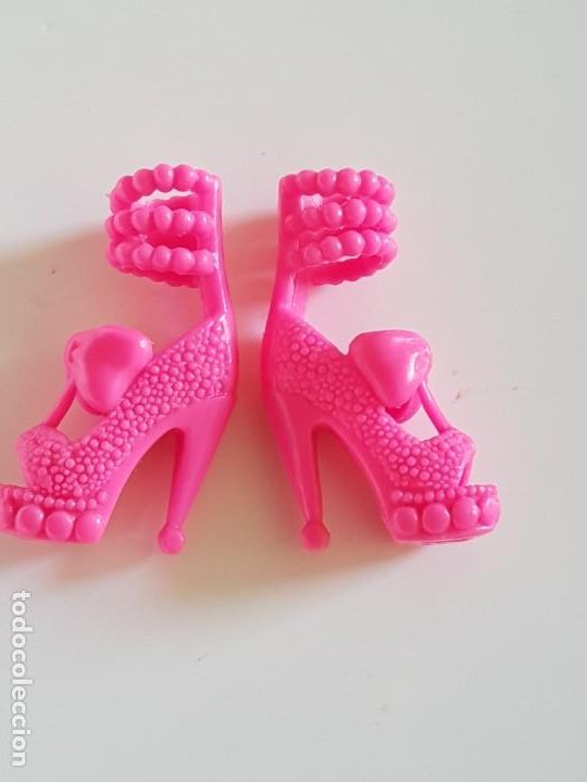 Barbie y Ken: Zapatos barbies - Foto 1