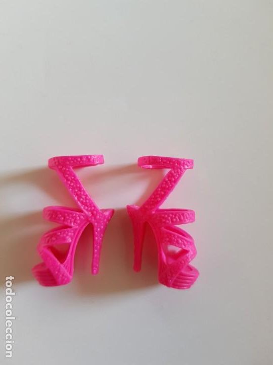 Barbie y Ken: zapatos barbie - Foto 1