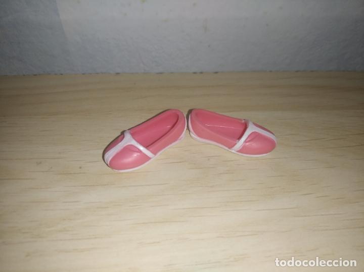 Barbie y Ken: Zapatos de Mu&ntilde;eca barbie - Foto 1