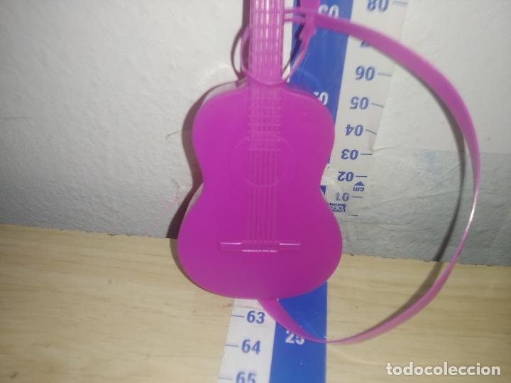 Barbie y Ken: Guitarra de mu&ntilde;eca Barbie - Foto 2