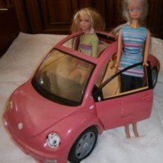 Barbie y Ken: COCHE ROSA DE LA BARBIE VA CON LAS DOS MUÑECAS DE MATTEL. Lote 216814285