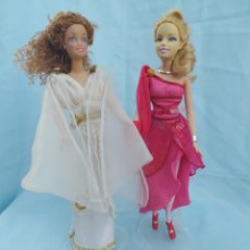 Barbie y Ken: LOTE 2 VESTIDOS BARBIE GRECIA BARBIE POR EL MUNDO Y PRINCESA GRIEGA