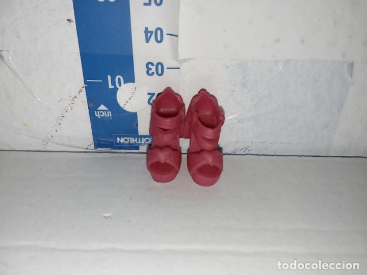 Barbie y Ken: Zapatos de mu&ntilde;eca barbie - Foto 1
